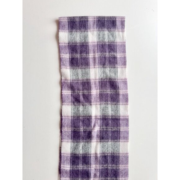 JAMES PRINGLE WEAVERS Purple Haze Plaid 100% Acrylic Fringed Rectangle Scarf - Picture 3 of 8